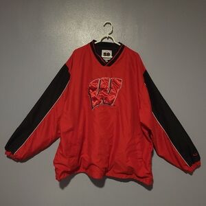 58 Sports Wisconsin Badgers W Pullover Windbreaker